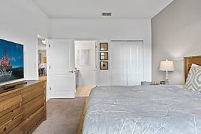 Luxury Decor 6BR at Storey Lake Sleeps 16 Sl2945