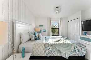 Luxury Decor 6BR at Storey Lake Sleeps 16 Sl2945