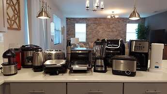 Luxury Decor 6BR at Storey Lake Sleeps 16 Sl2945