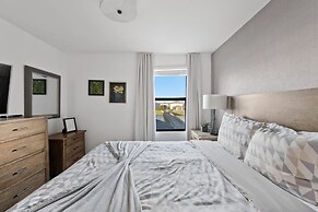 Luxury Decor 6BR at Storey Lake Sleeps 16 Sl2945