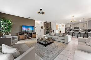 Luxury Decor 6BR at Storey Lake Sleeps 16 Sl2945