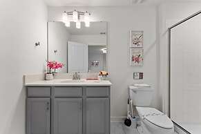 Luxury Decor 6BR at Storey Lake Sleeps 16 Sl2945