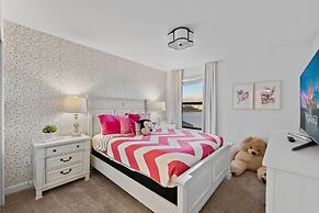 Luxury Decor 6BR at Storey Lake Sleeps 16 Sl2945