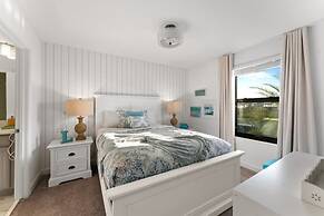 Luxury Decor 6BR at Storey Lake Sleeps 16 Sl2945