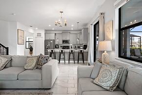 Luxury Decor 6BR at Storey Lake Sleeps 16 Sl2945