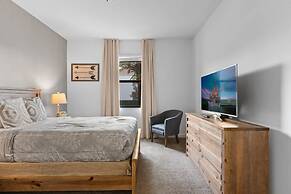 Luxury Decor 6BR at Storey Lake Sleeps 16 Sl2945