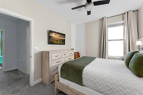 Exclusive Luxe Single Family 6 BR Sl2765