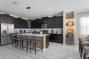 Exclusive Luxe Single Family 6 BR Sl2765