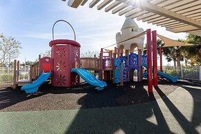 Avatar Theme 7 BR Luxury Decor at Solara