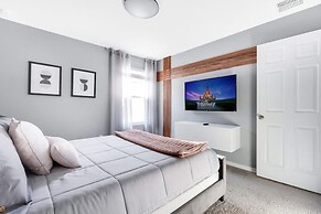 Avatar Theme 7 BR Luxury Decor at Solara