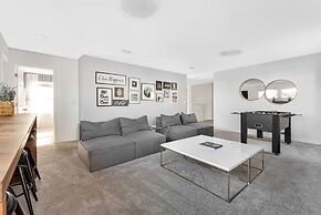 Avatar Theme 7 BR Luxury Decor at Solara