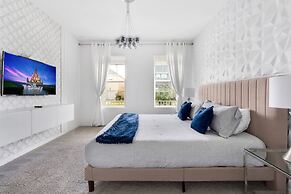 Avatar Theme 7 BR Luxury Decor at Solara