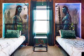 Avatar Theme 7 BR Luxury Decor at Solara