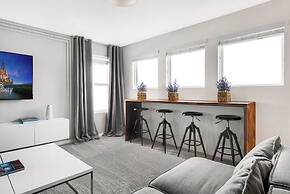 Avatar Theme 7 BR Luxury Decor at Solara