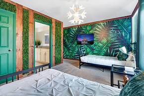 Avatar Theme 7 BR Luxury Decor at Solara