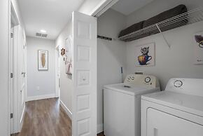 New Listing - Modern Decor 4 BR Townhouse