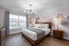 New Listing - Modern Decor 4 BR Townhouse