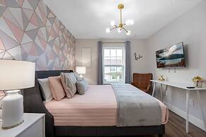 New Listing - Modern Decor 4 BR Townhouse