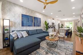 New Listing - Modern Decor 4 BR Townhouse