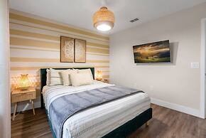 New Listing - Modern Decor 4 BR Townhouse