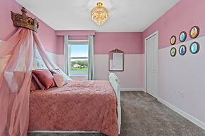 7BR Themed Bedroom and Pool 18 Guests