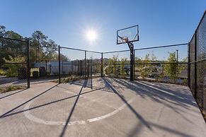 7BR Themed Bedroom and Pool 18 Guests