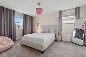 7BR Themed Bedroom and Pool 18 Guests