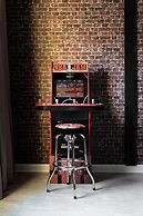 7BR Themed Bedroom and Pool 18 Guests