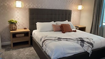 7BR Themed Bedroom and Pool 18 Guests