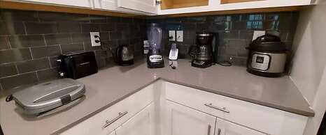 7BR Themed Bedroom and Pool 18 Guests