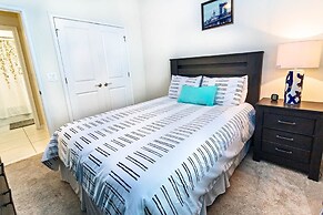 Beautiful Decor 2BR Apartment Near Disney