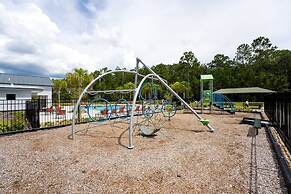 Beautiful Decor 2BR Apartment Near Disney