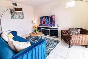 Beautiful Decor 2BR Apartment Near Disney