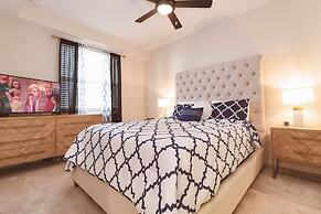 Beautiful Decor 2BR Apartment Near Disney