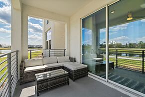 Cozy Stylish 2BR Condo Prime Storey Lake Spot