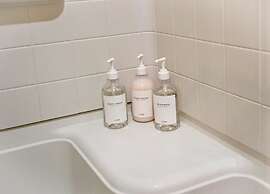 Chic New York Style 10 Minutes to SNA Disneyland