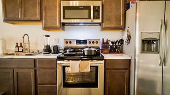 Chic New York Style 10 Minutes to SNA Disneyland