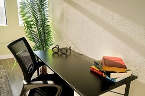 Chic New York Style 10 Minutes to SNA Disneyland