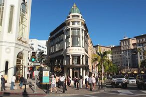 Modern London Style in Mid-hollywood Free Parking