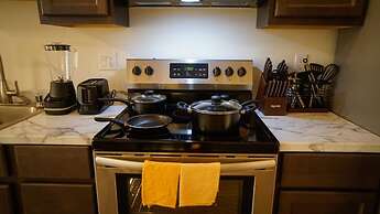 New York Style Home 10 Minutes To SNA Disneyland