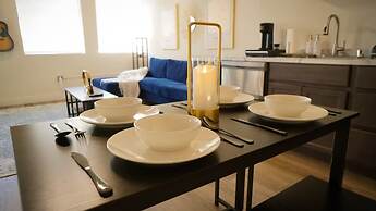 New York Style Home 10 Minutes To SNA Disneyland