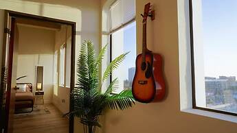 New York Style Home 10 Minutes To SNA Disneyland