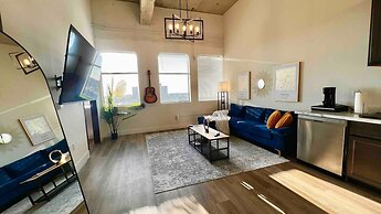 New York Style Home 10 Minutes To SNA Disneyland