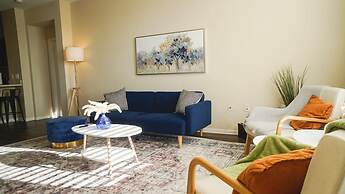 Cozy 2-br Home Near Disneyland Pool Hot Tub GYM