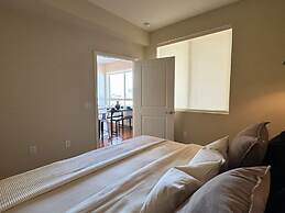 Stylish Retreat W Pool GYM Parking 10min to Cedars