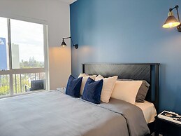 Modern Mid-hollywood Home Sunset View Free Parking