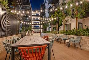 Modern Mid-hollywood Apt Sunset View Free Parking
