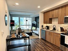 Modern Mid-hollywood Apt Sunset View Free Parking