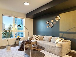 Sunny Home in Mid-hollywood Pool Free Parking