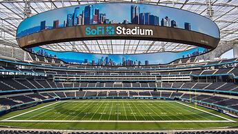 Sunny Home in Mid-hollywood Pool Free Parking